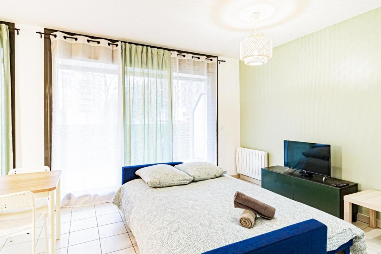 Le Petit Kaplan-Studio Cosy Avec Terrasse Lyon Bagian luar foto