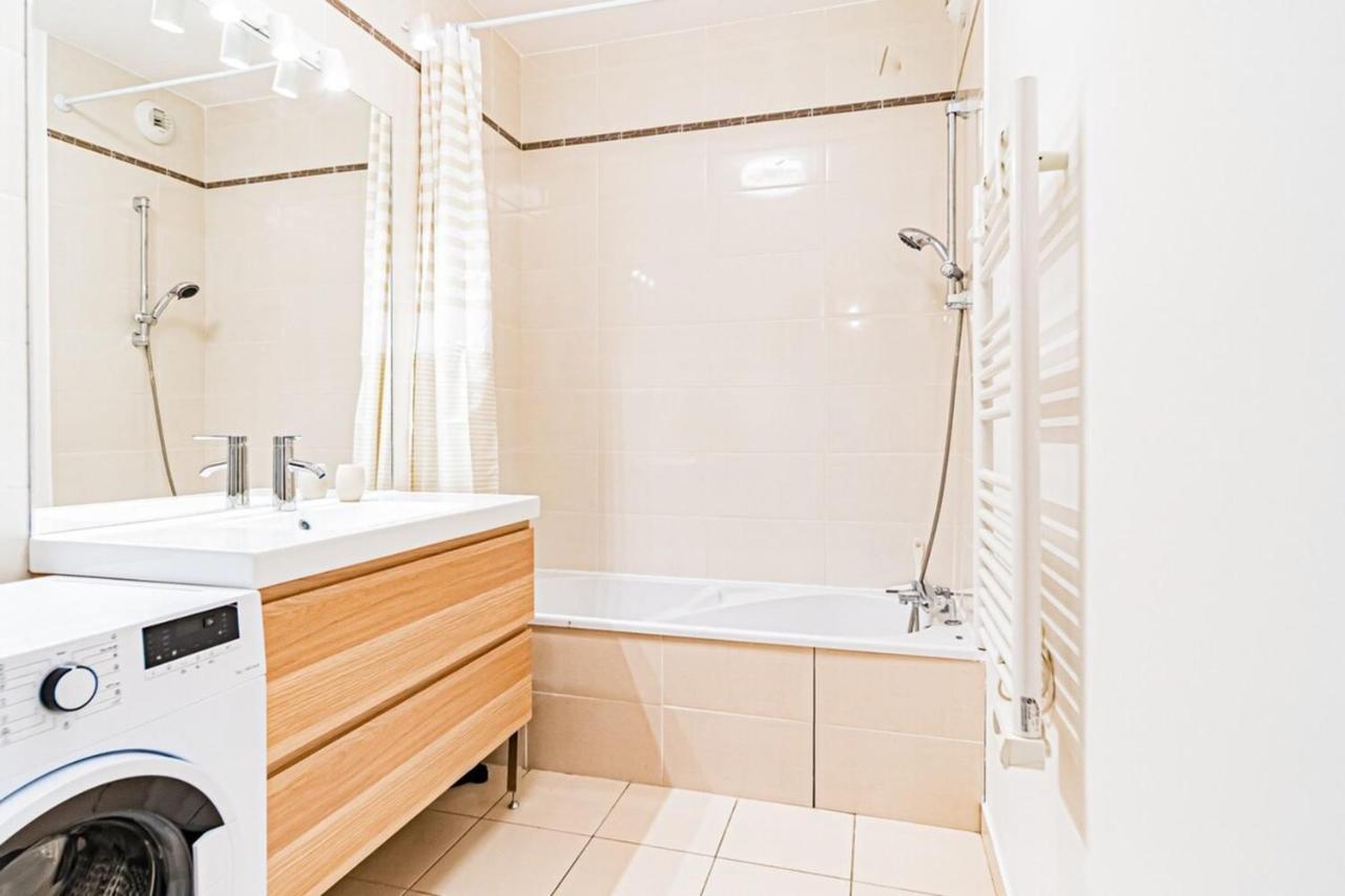 Le Petit Kaplan-Studio Cosy Avec Terrasse Lyon Bagian luar foto